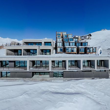 Quadrum Hotel Гудаурі Екстер'єр фото